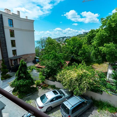 Kabakum Plaza Studios Apartment *
