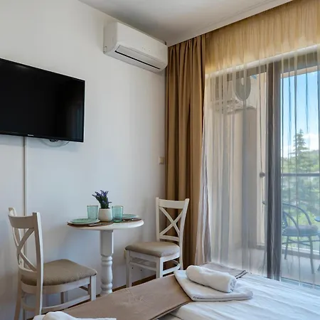 Kabakum Plaza Studios Apartment